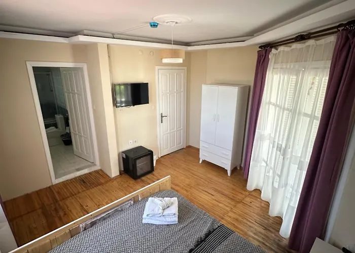 Kekik Alaçatı Otel *