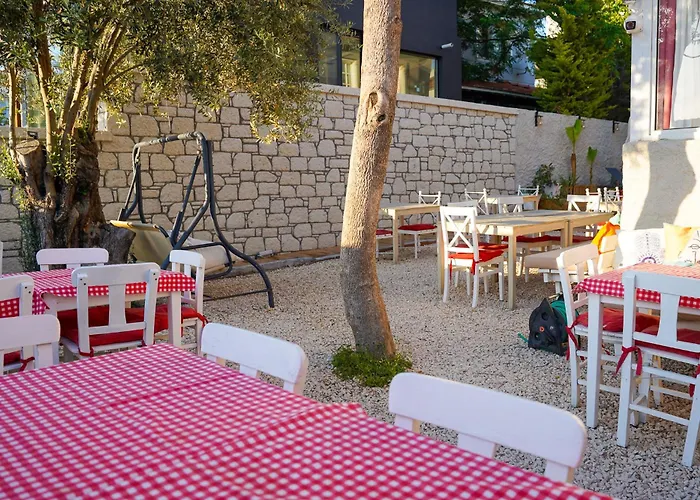 Kekik Alaçatı Otel *